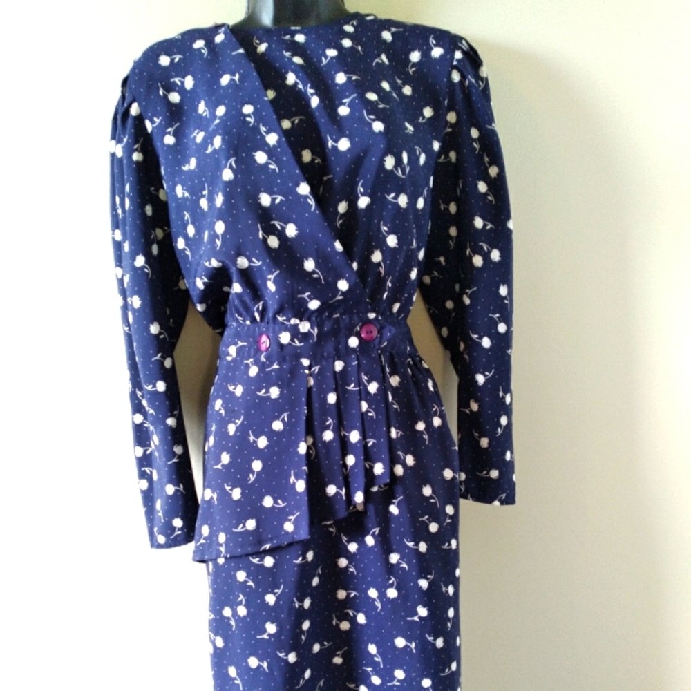 Vintage Secretary Dress with Pleated Yoke Button Closure,Blue with White Flowers